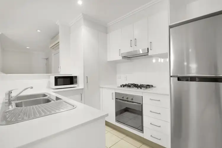Fourth view of Homely apartment listing, 2/42 Cordelia Street, South Brisbane QLD 4101
