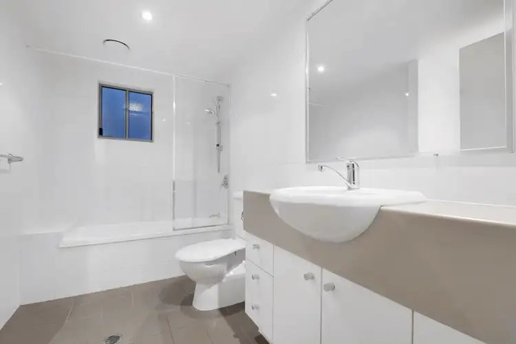 Sixth view of Homely apartment listing, 2/42 Cordelia Street, South Brisbane QLD 4101