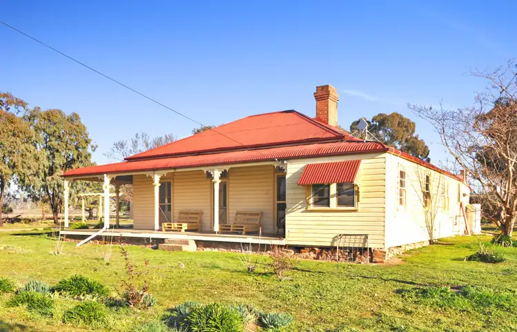 125 Berthong Road, Cootamundra NSW 2590