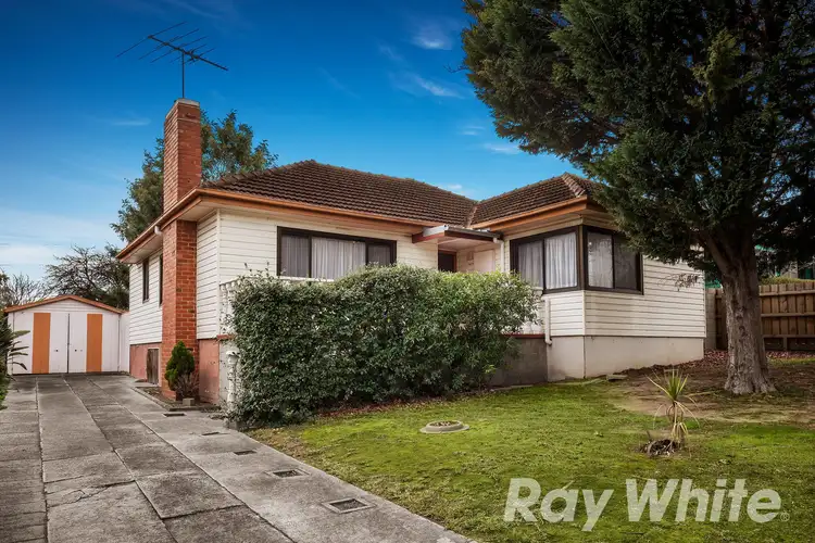 Second view of Homely house listing, 5 Montana Avenue, Mulgrave VIC 3170