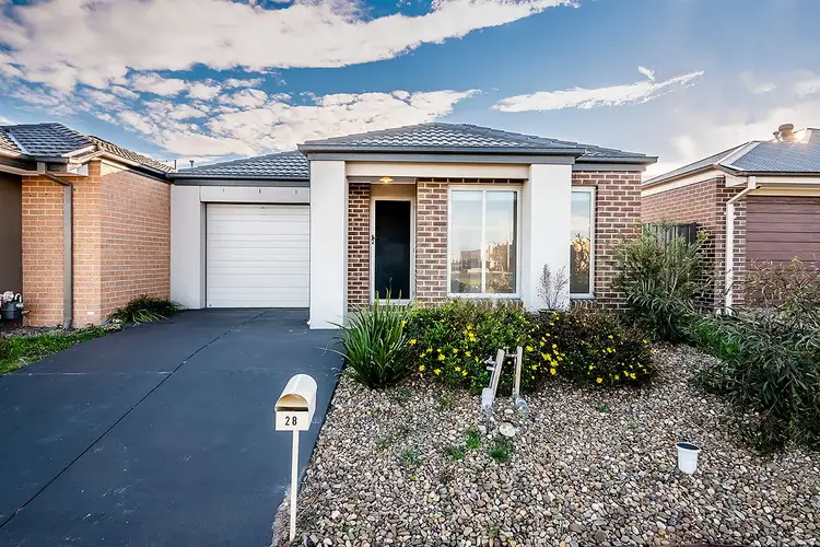 28 Parkhurst Drive, Cranbourne East VIC 3977