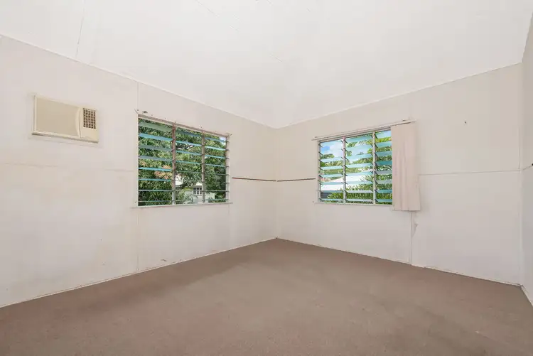 Fifth view of Homely block of units listing, 4 Halloran Street, Hermit Park QLD 4812