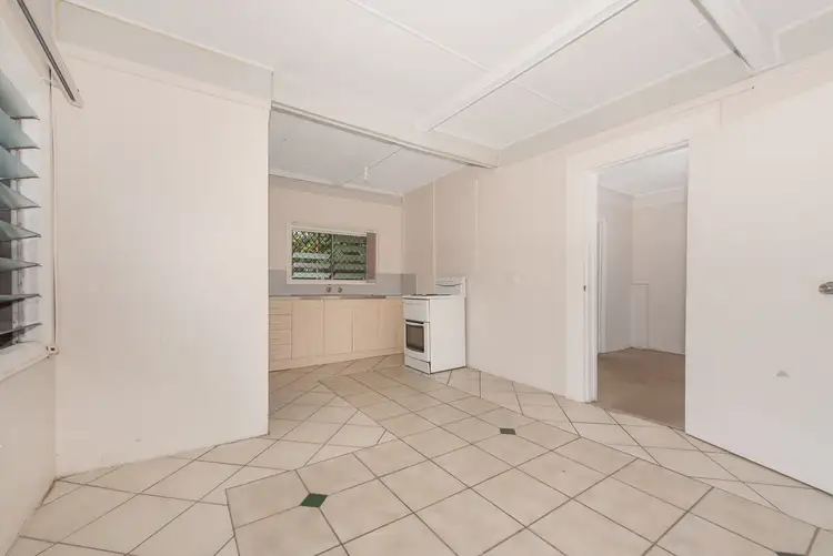 Seventh view of Homely block of units listing, 4 Halloran Street, Hermit Park QLD 4812