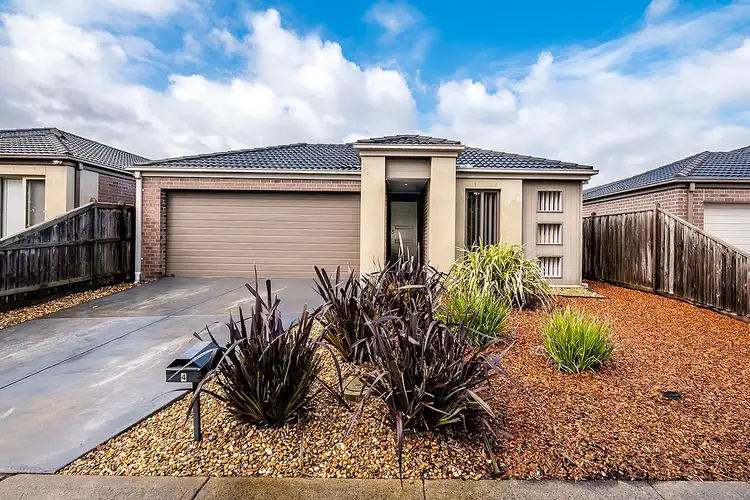 4 Islington Avenue, Cranbourne North VIC 3977