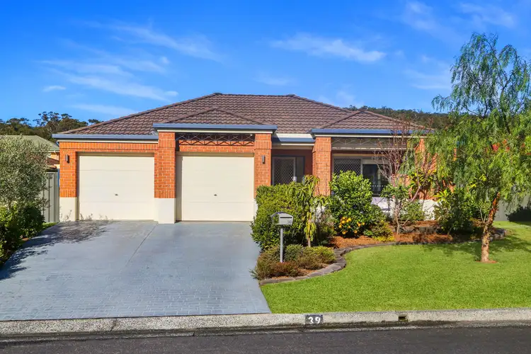 39 Singleton Road, Point Clare NSW 2250