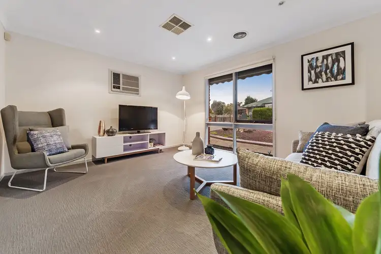 Second view of Homely house listing, 7 Edington Way, Craigieburn VIC 3064