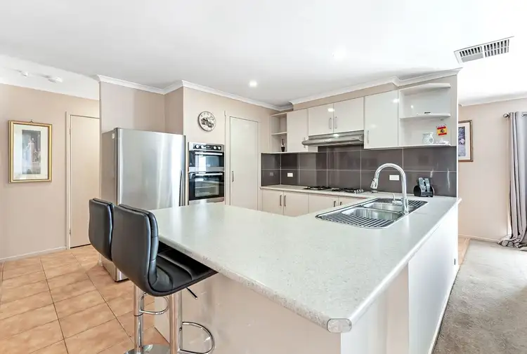 Seventh view of Homely house listing, 17 Axminster Drive, Craigieburn VIC 3064