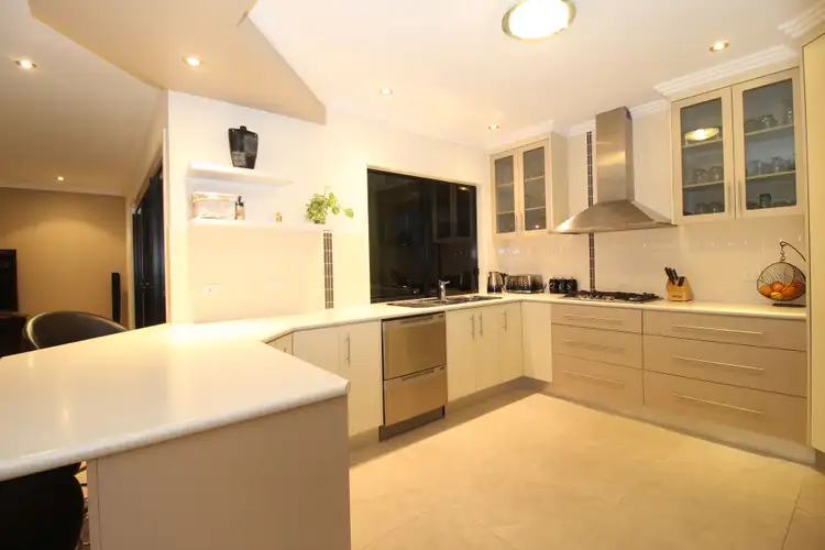 Fifth view of Homely house listing, 24 Carrington Place, Emerald QLD 4720