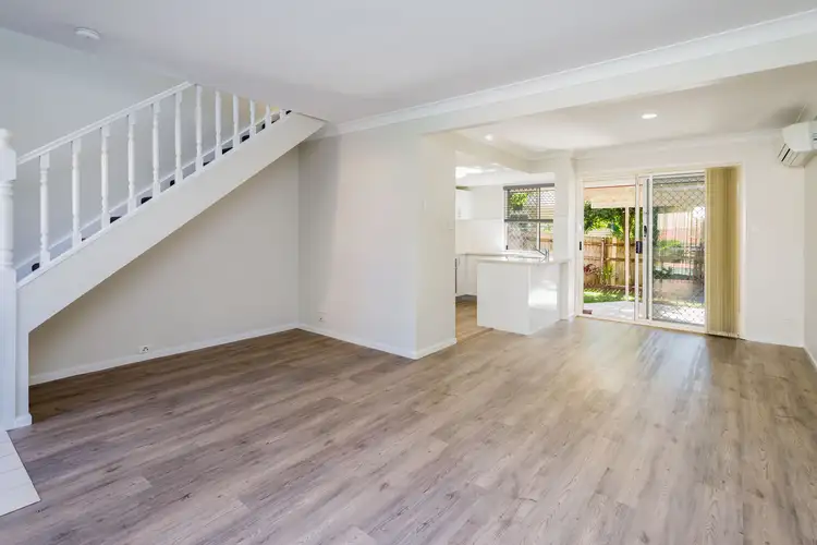 8/62-66 Brown Street, Labrador QLD 4215