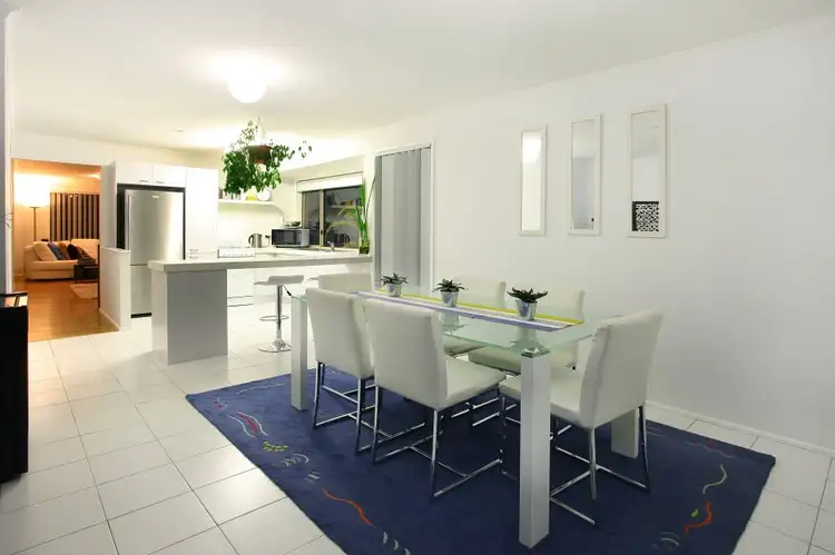 4 Widford Court, Carrara QLD 4211