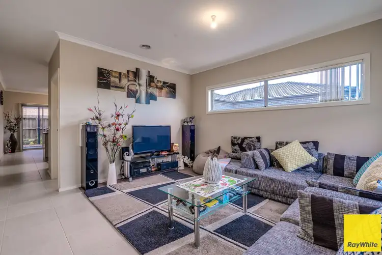 Third view of Homely house listing, 2/8 Craig Close, Truganina VIC 3029