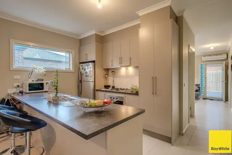 Sixth view of Homely house listing, 2/8 Craig Close, Truganina VIC 3029