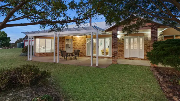 8 Postle Street, Darling Heights QLD 4350