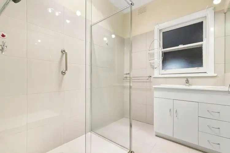 Fourth view of Homely unit listing, 1/18 Manoon Road, Clayton South VIC 3169