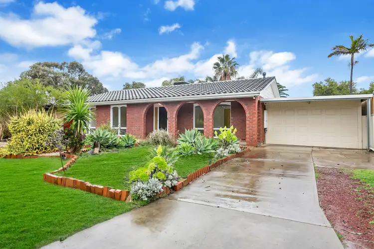 9 Woolaston Road, Salisbury Downs SA 5108