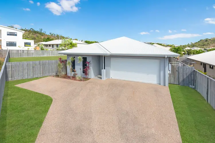 8 Cowrie Court, Bushland Beach QLD 4818