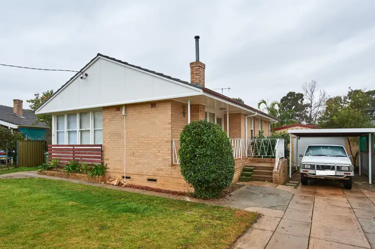 4 Moani Place, Kooringal NSW 2650