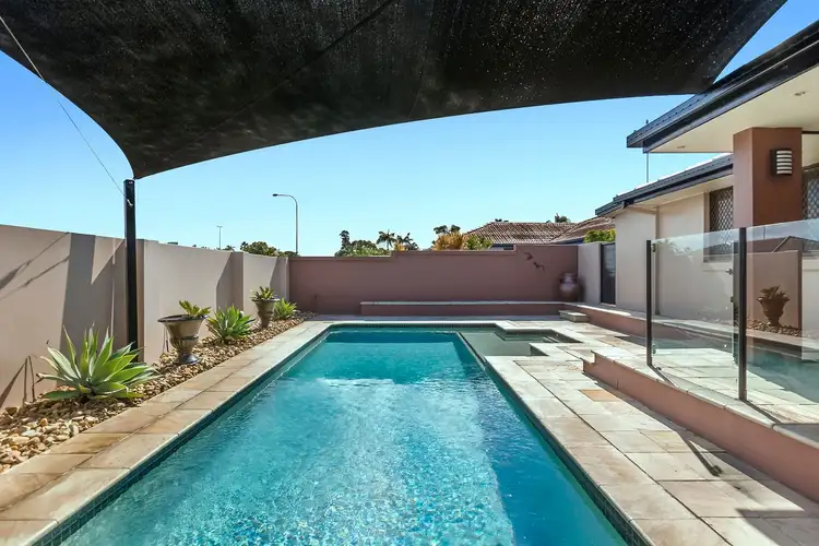 16 Dunlin Drive, Burleigh Waters QLD 4220