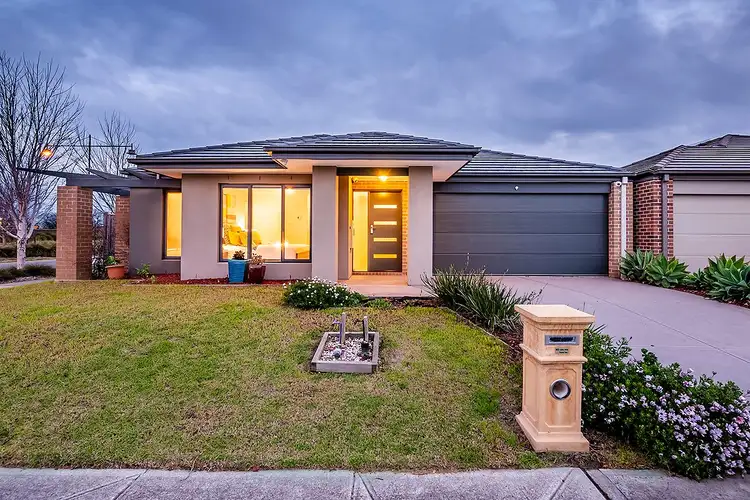 1 Albida Parade, Lyndhurst VIC 3975