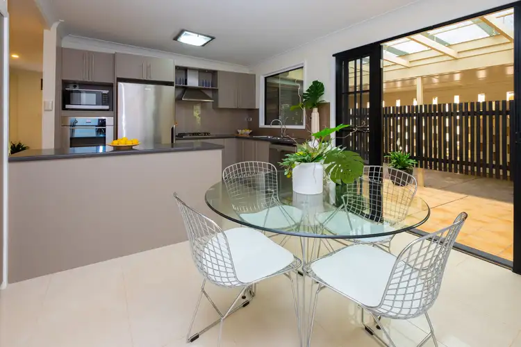 22 Algona Street, Holland Park West QLD 4121