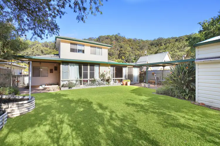 53 Blue Waters Parade, Tascott NSW 2250