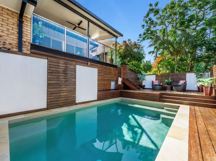 Second view of Homely house listing, 7 Jancoon Court, Carrara QLD 4211