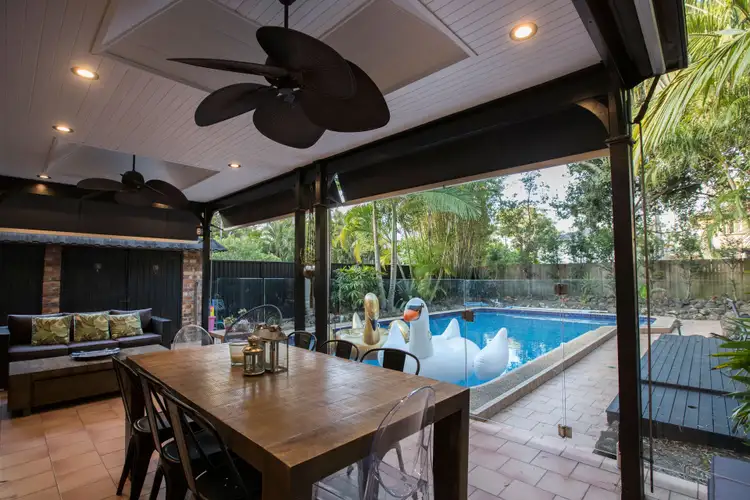 2/7 Dowling Drive, Southport QLD 4215