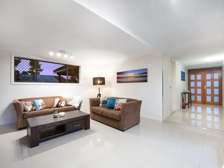 19 Sunset Street, Rochedale South QLD 4123