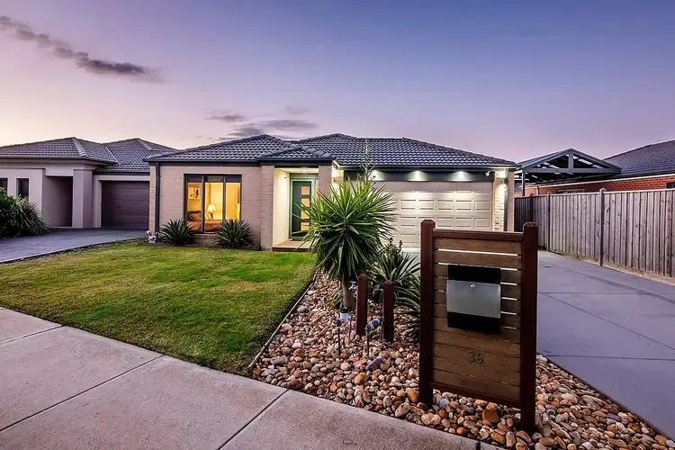 36 Pyrenees Road, Clyde VIC 3978