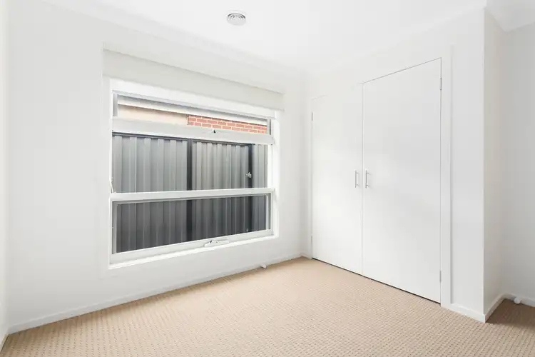 Sixth view of Homely unit listing, 22 Parkhead Circuit, Warragul VIC 3820