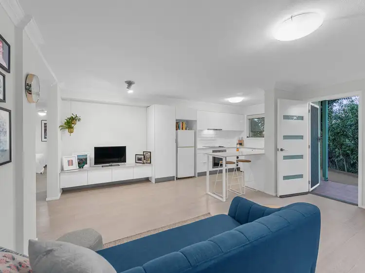 Fourth view of Homely unit listing, 3/45 Chester Road, Annerley QLD 4103