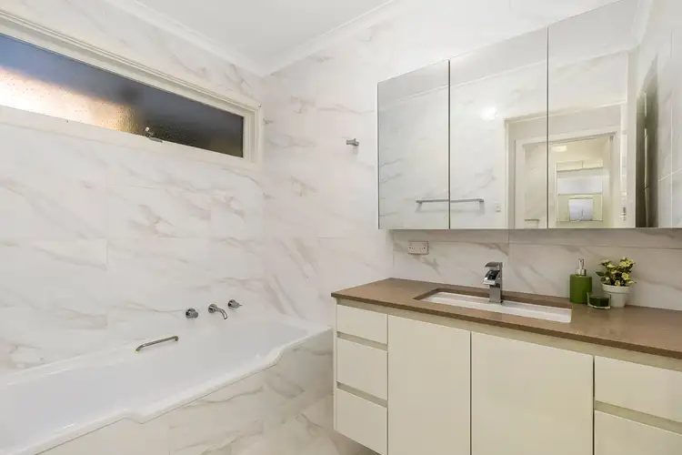 Sixth view of Homely house listing, 2 Monomeith Crescent, Mount Waverley VIC 3149