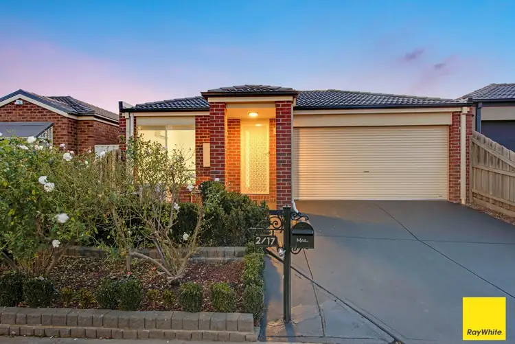 2/17 Stable Drive, Truganina VIC 3029