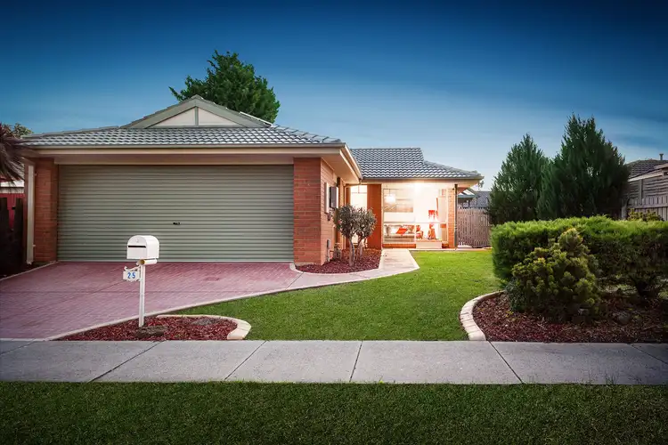 25 Pommel Street, Pakenham VIC 3810