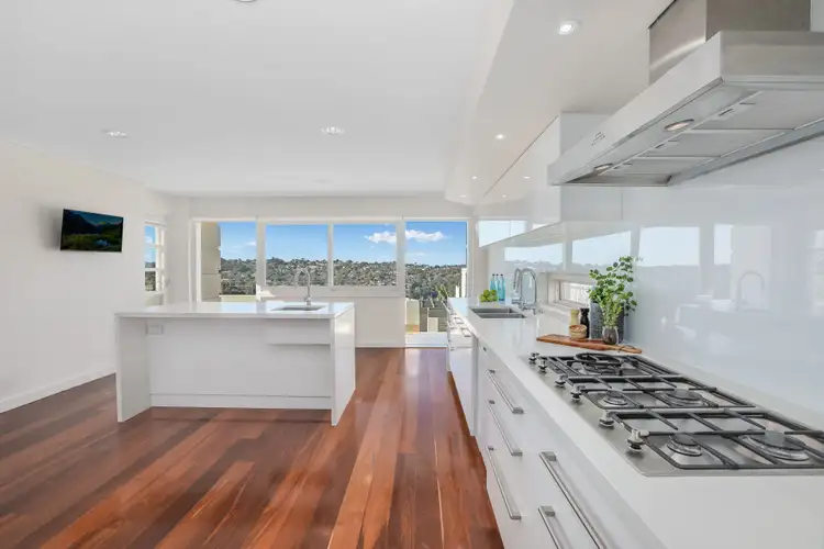 Fourth view of Homely house listing, 39 Linden Way, Castlecrag NSW 2068