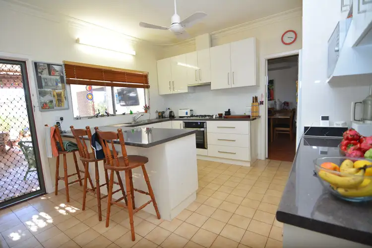 7 Skipworth Street, Carnarvon WA 6701