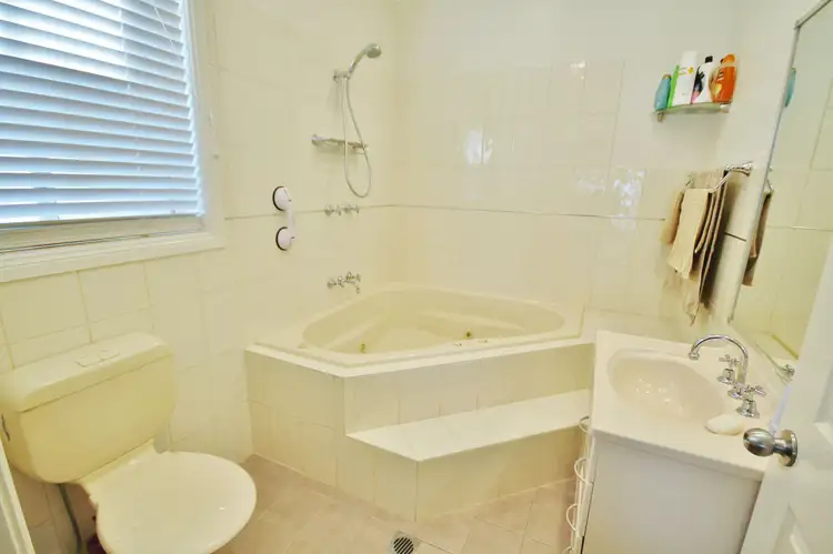 Sixth view of Homely house listing, 39 Burrows Road, Young NSW 2594