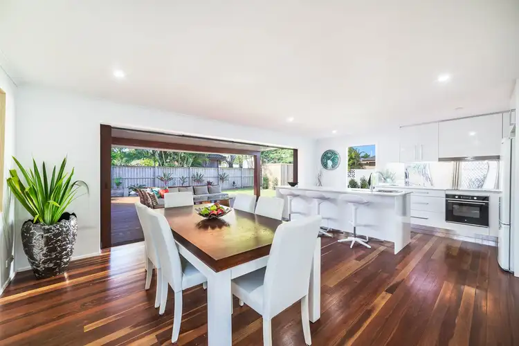 42 Allambi Avenue, Broadbeach Waters QLD 4218