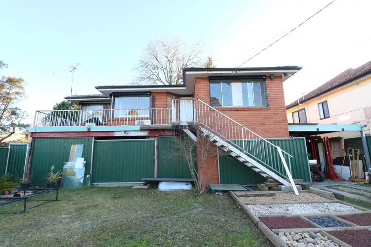 27A Knight Street