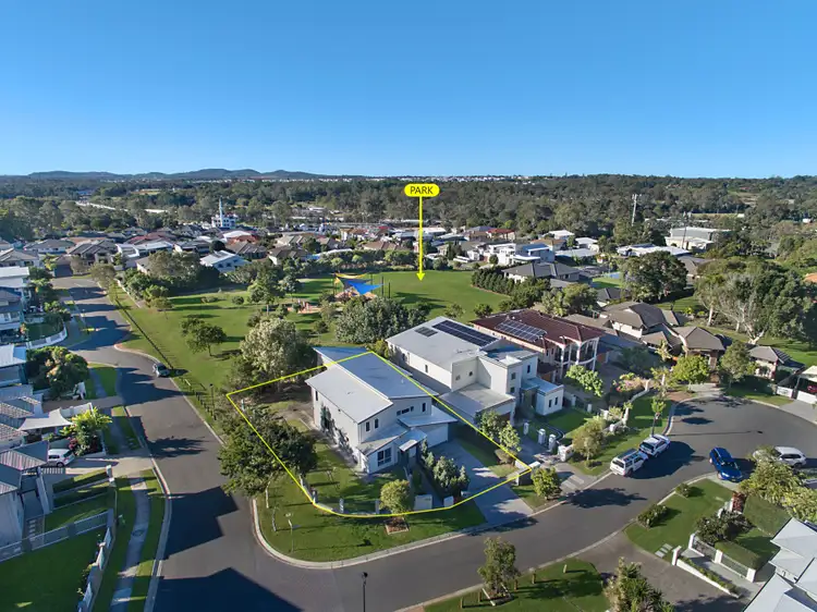 Third view of Homely house listing, 2 Burns Close, Eight Mile Plains QLD 4113