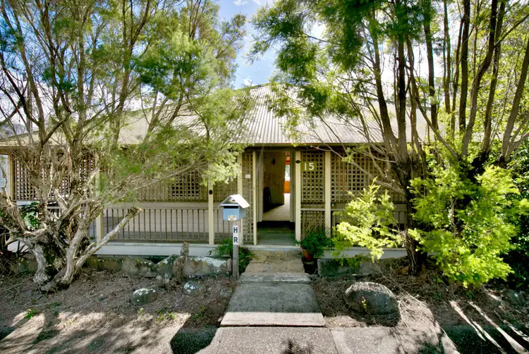 15 Alexandra Street, Bardon QLD 4065