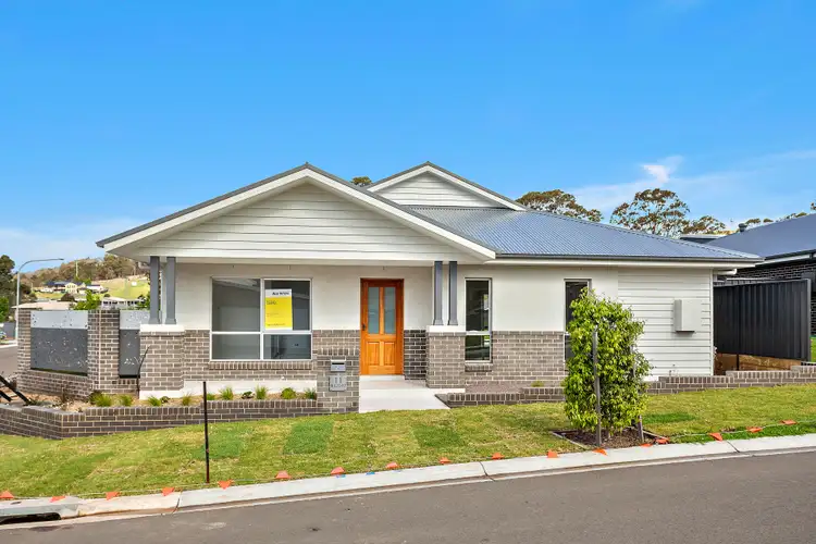 11 Holroyd Street, Albion Park NSW 2527
