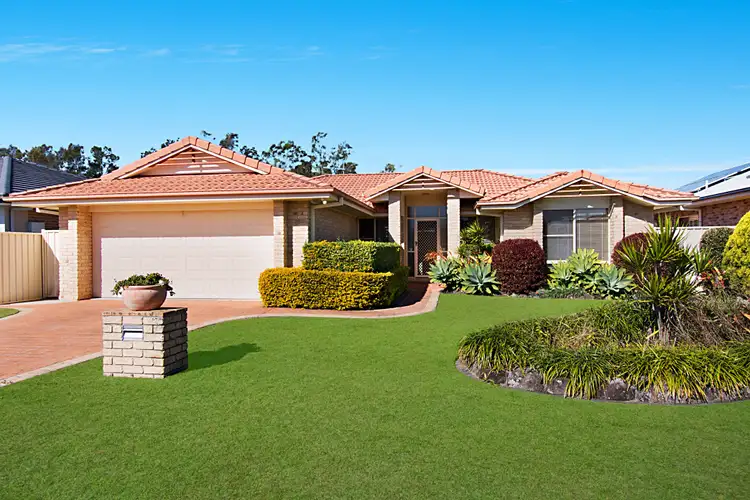 18 Bayview Drive, Yamba NSW 2464