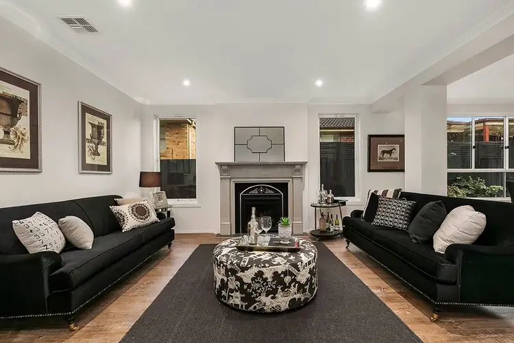 18 Daniel Street, Burwood VIC 3125