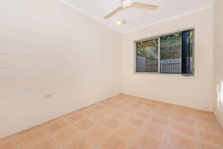Fifth view of Homely unit listing, 2/13 Cowley Street, West End QLD 4810