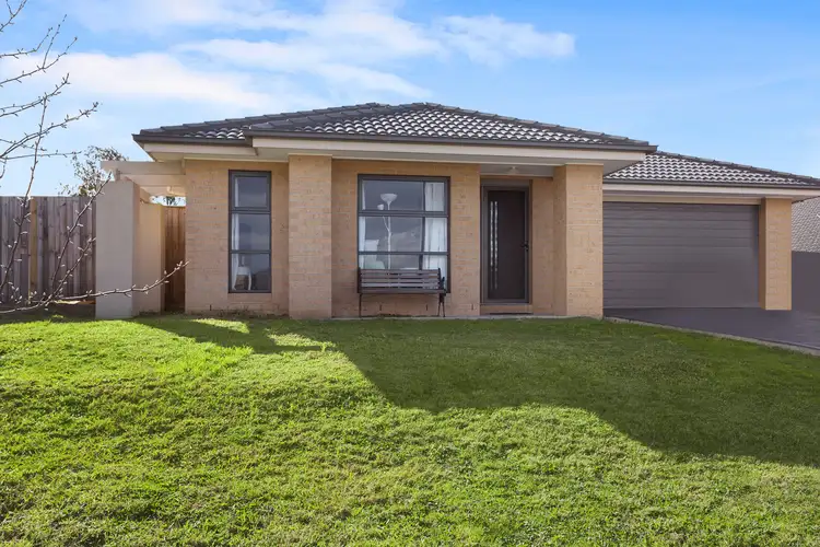 10 Prospect Way, Officer VIC 3809