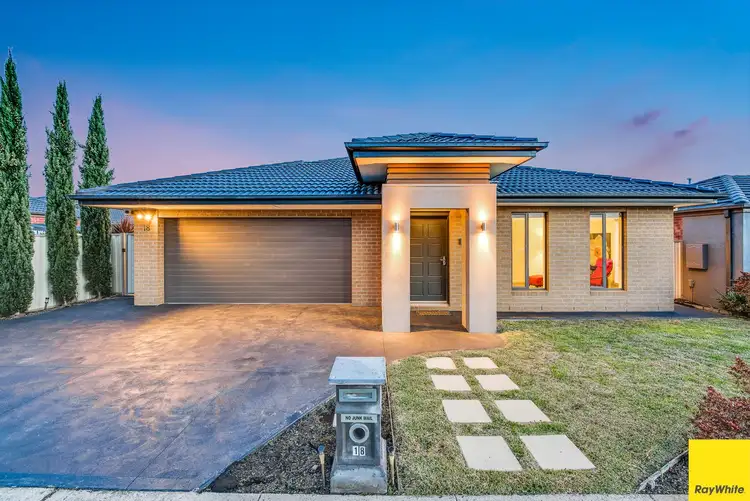 18 Slayton Road, Truganina VIC 3029