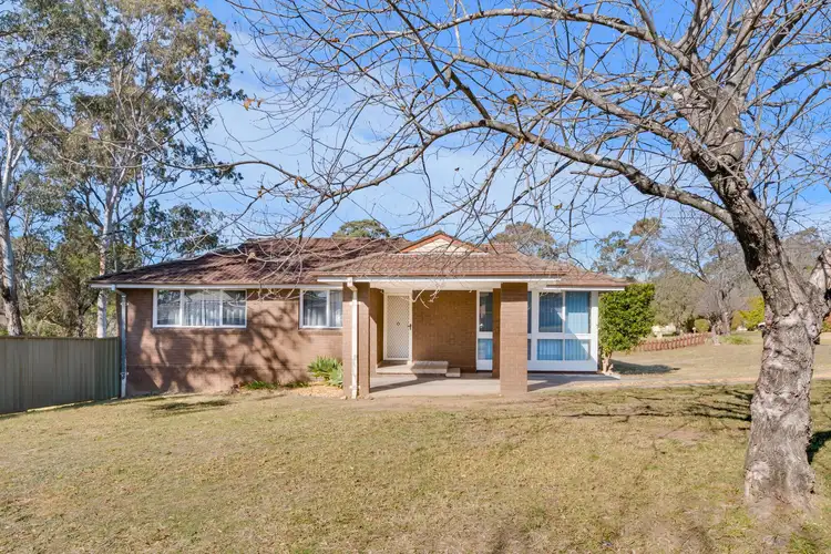 2 Sandra Place, Ingleburn NSW 2565