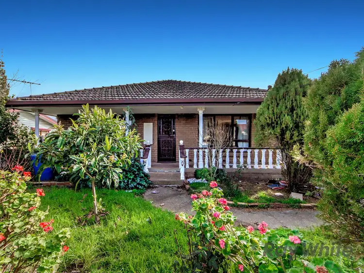 13 Harmon Avenue, St Albans VIC 3021