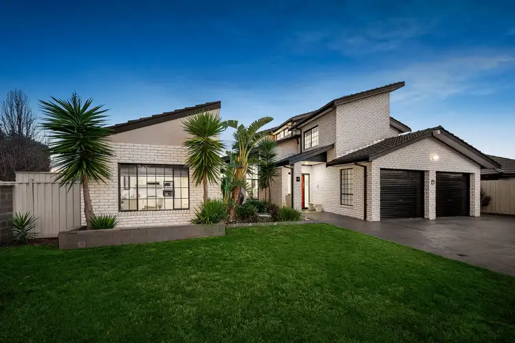 9 Swindon Crescent, Keilor Downs VIC 3038